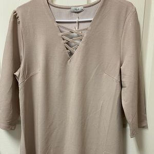 Victoria Leland Designs Cross V-neck Tunic Top Med